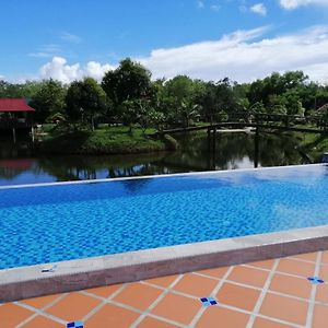 Api-Api Eco Chalet